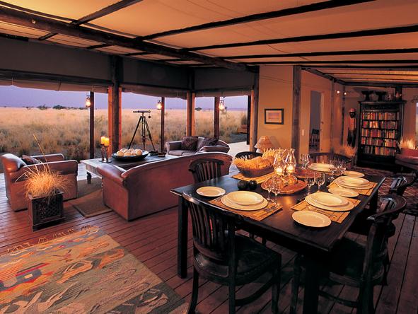 Wolwedans Private Camp - dining room